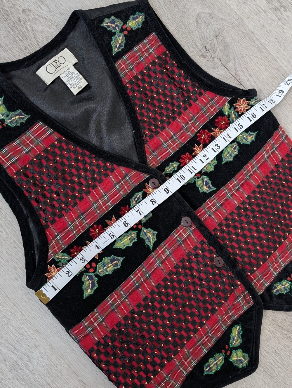 Vintage CLEO Festive Red & Black Plaid Embroidered Christmas Holiday Vest Sz XS - Picture 10 of 11